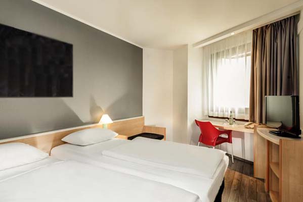 هتل Ibis Yerevan Center