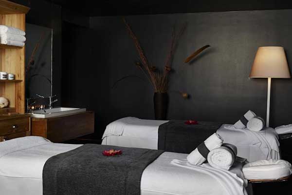  هتل Holiday Inn