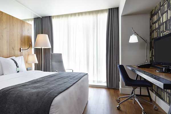  هتل Holiday Inn