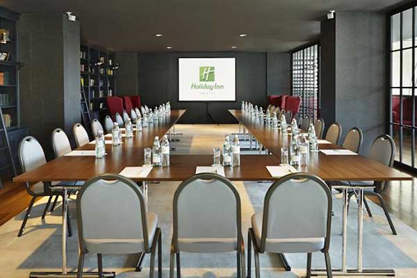  هتل Holiday Inn