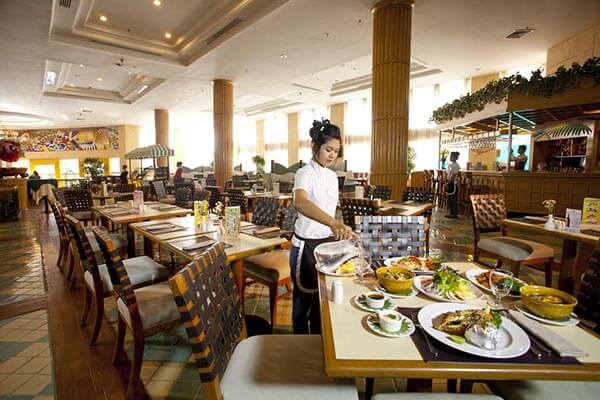 هتل جومتین پالم بیچ Jomtien Palm Beach